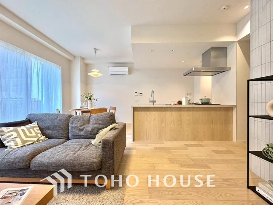 2LDK+S apartment in Minato Ward, Tokyo - Photo 1