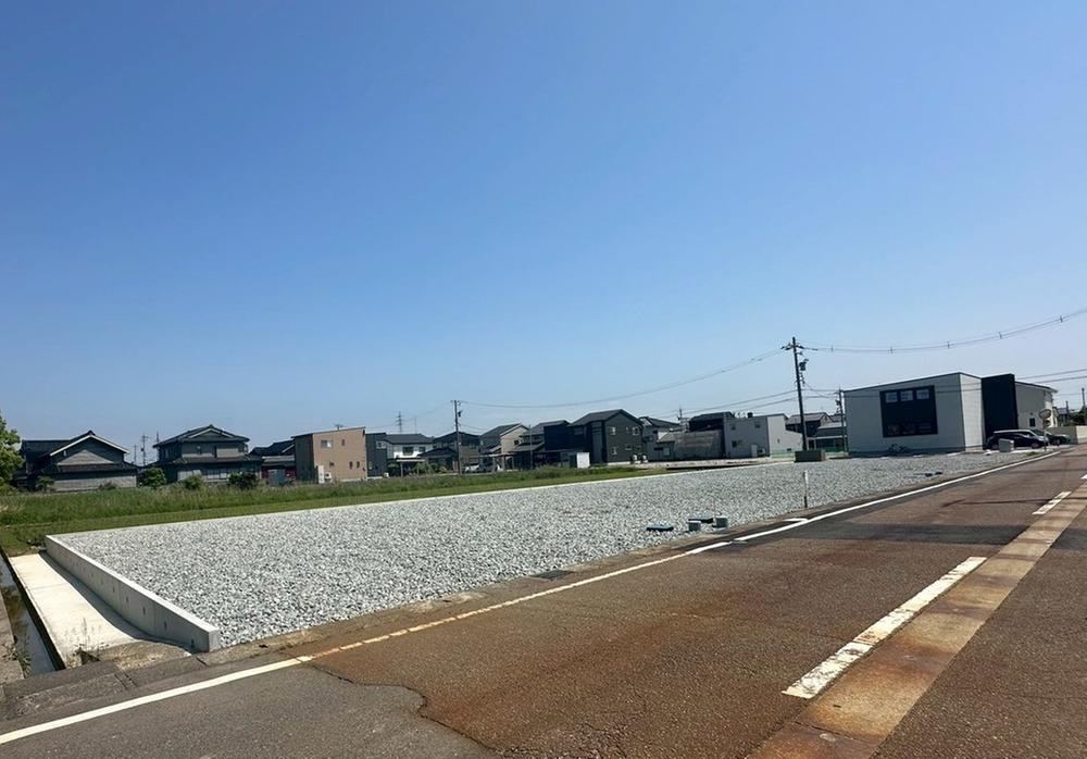 136 m² land in Tsubata, Kahoku District, Ishikawa - Photo 1