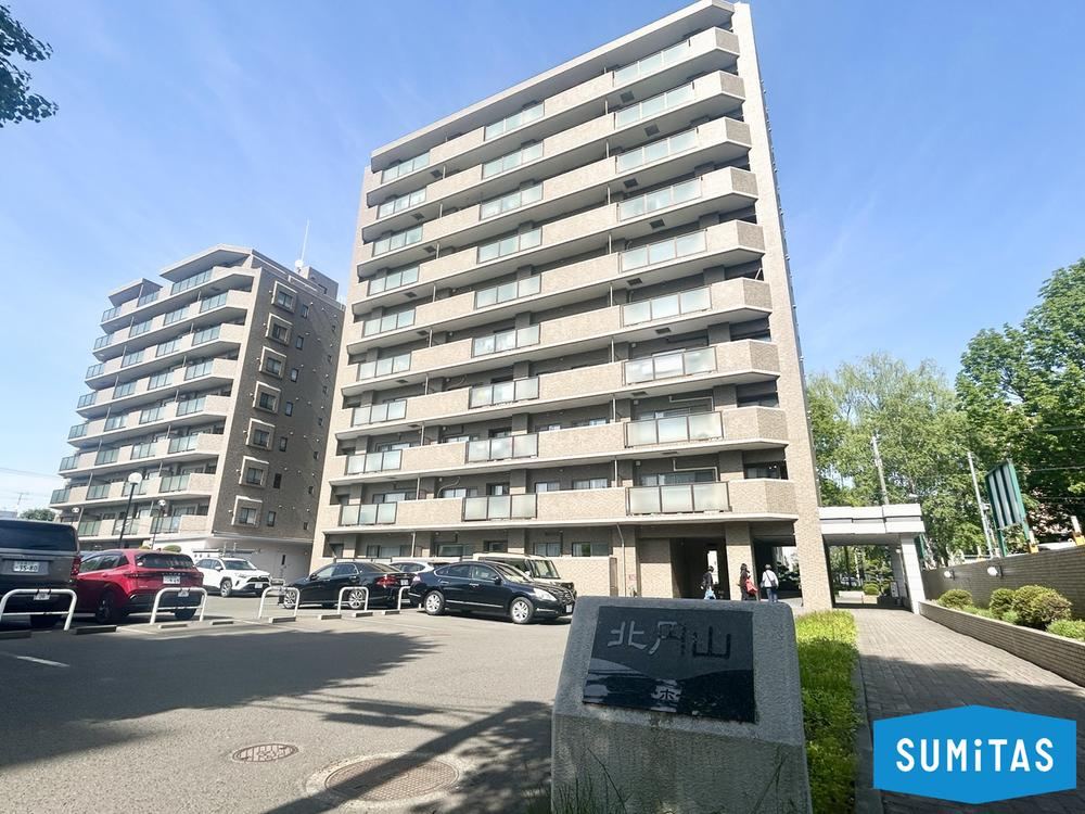 4LDK apartment in Chuo Ward, Sapporo, Hokkaido - Photo 1