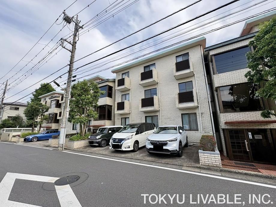 4LDK apartment in Nerima Ward, Tokyo - Photo 1