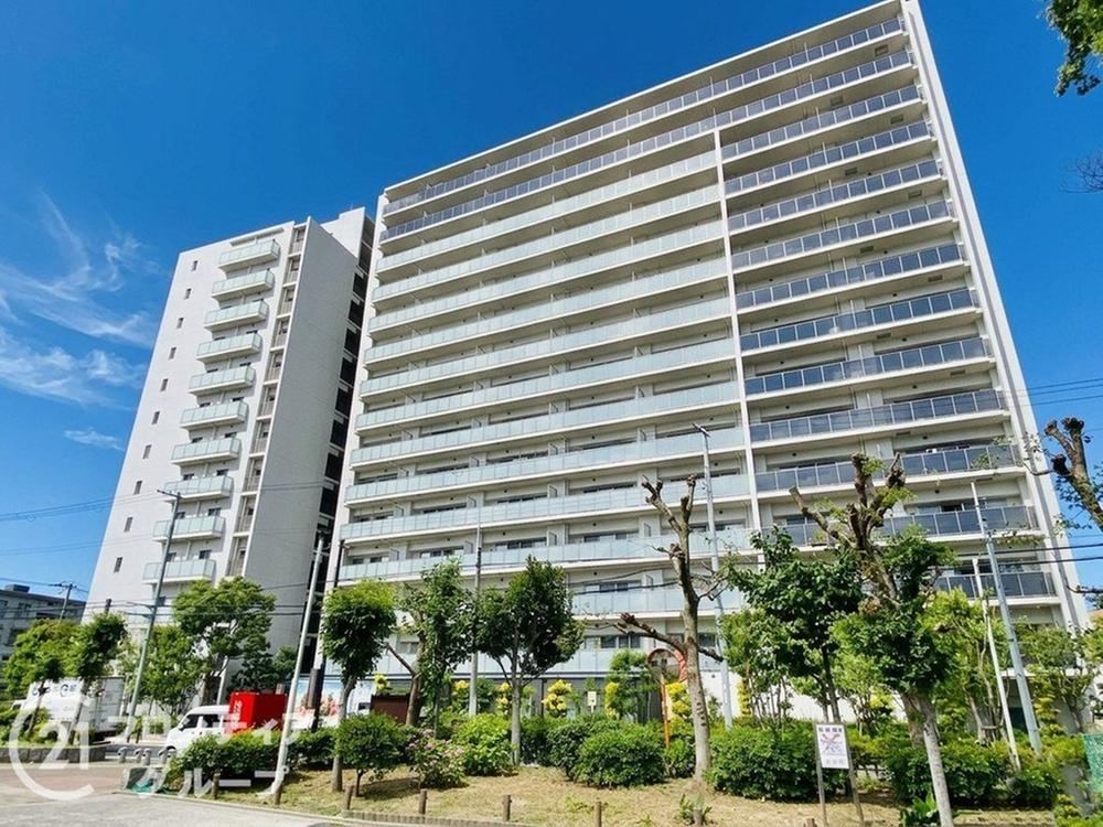 3LDK apartment in Moriguchi, Osaka - Photo 1