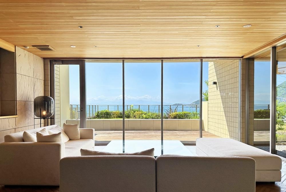 2LDK apartment in Yokosuka, Kanagawa - Photo 1