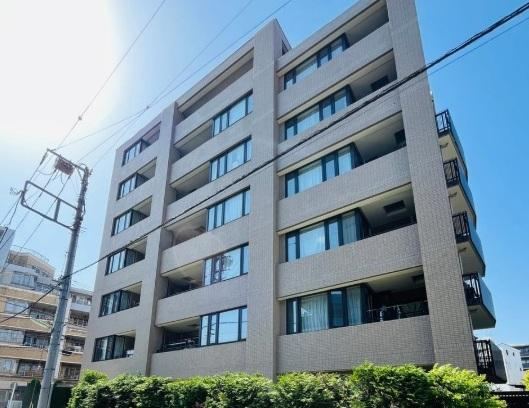 3LDK apartment in Setagaya Ward, Tokyo - Photo 1
