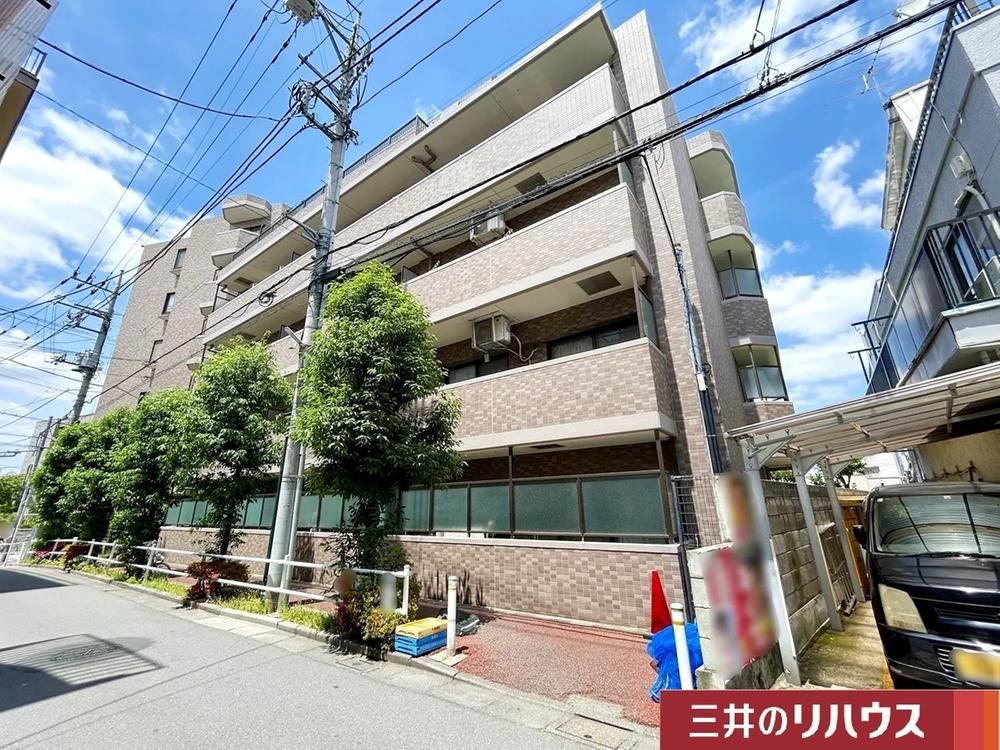 3LDK apartment in Itabashi Ward, Tokyo - Photo 1