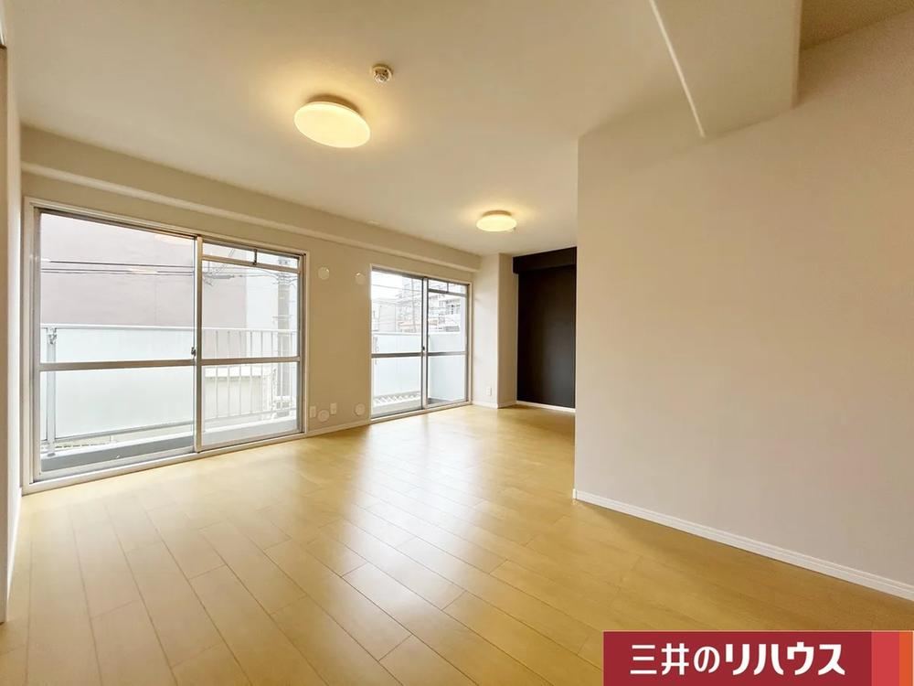 2LDK apartment in Higashiyodogawa Ward, Osaka - Photo 1