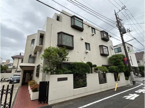 4LDK apartment in Setagaya Ward, Tokyo - Photo 1