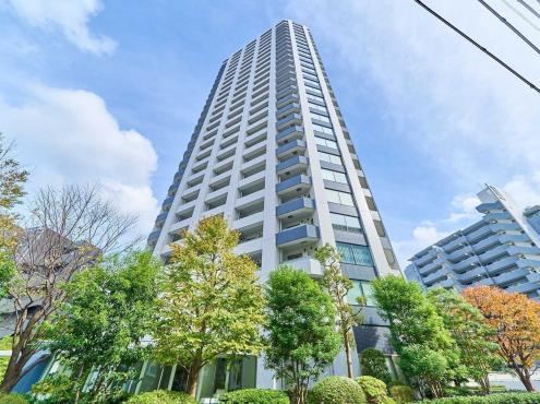 3LDK apartment in Shinagawa Ward, Tokyo - Photo 1