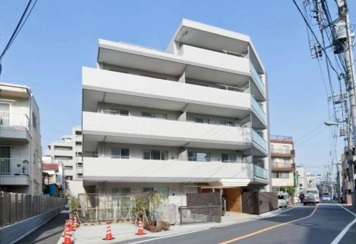 2LDK+S apartment in Ota Ward, Tokyo - Photo 1