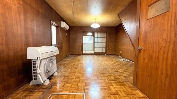 4DK house in Higashinari Ward, Osaka - Photo 1