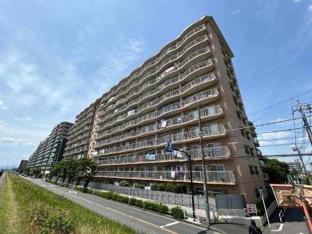 3LDK apartment in Fuchu, Tokyo - Photo 1
