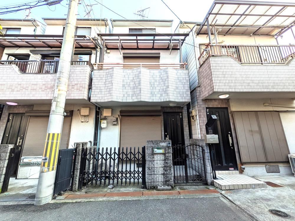3DK+S house in Higashiosaka, Osaka - Photo 1
