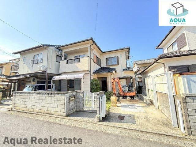 4LDK house in Takamatsu, Kagawa - Photo 1