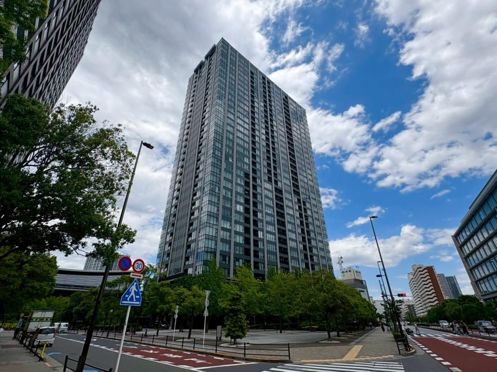 2LDK apartment in Koto Ward, Tokyo - Photo 1