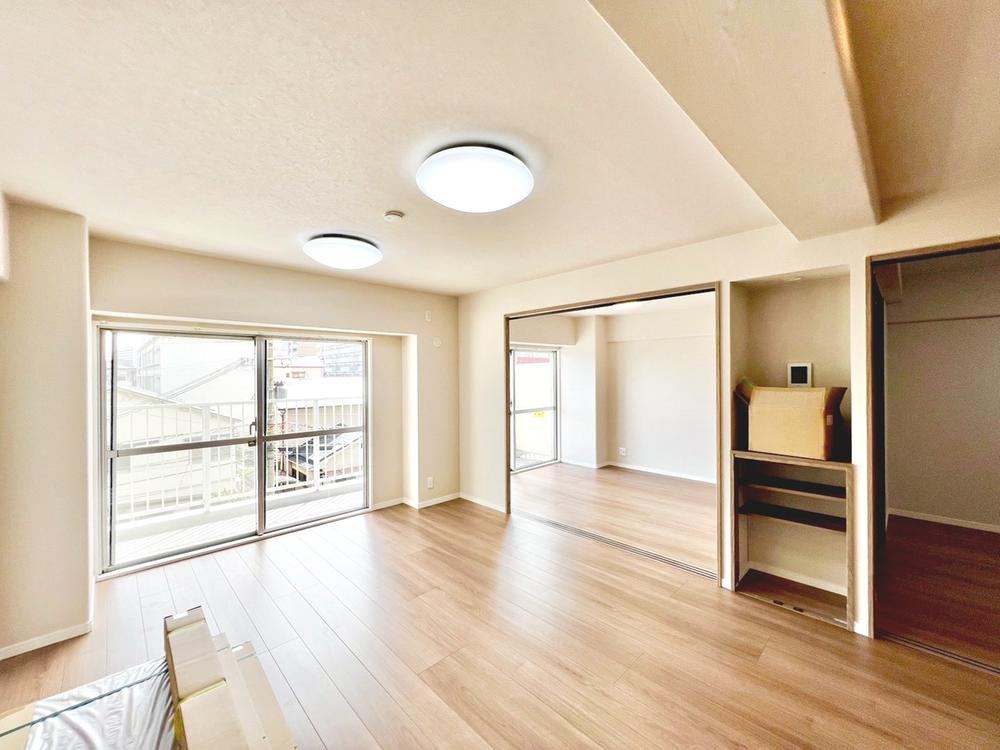 3LDK apartment in Sakai Ward, Sakai, Osaka - Photo 1