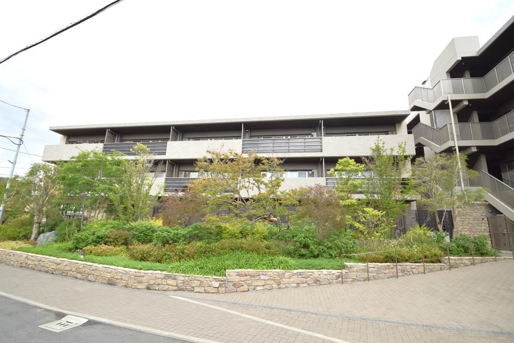 3LDK+S apartment in Chigasaki, Kanagawa - Photo 1