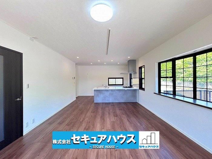 5LDK+S house in Nisshin, Aichi - Photo 1