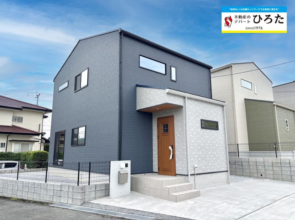 4LDK house in Wakamatsu Ward, Kitakyushu, Fukuoka - Photo 1
