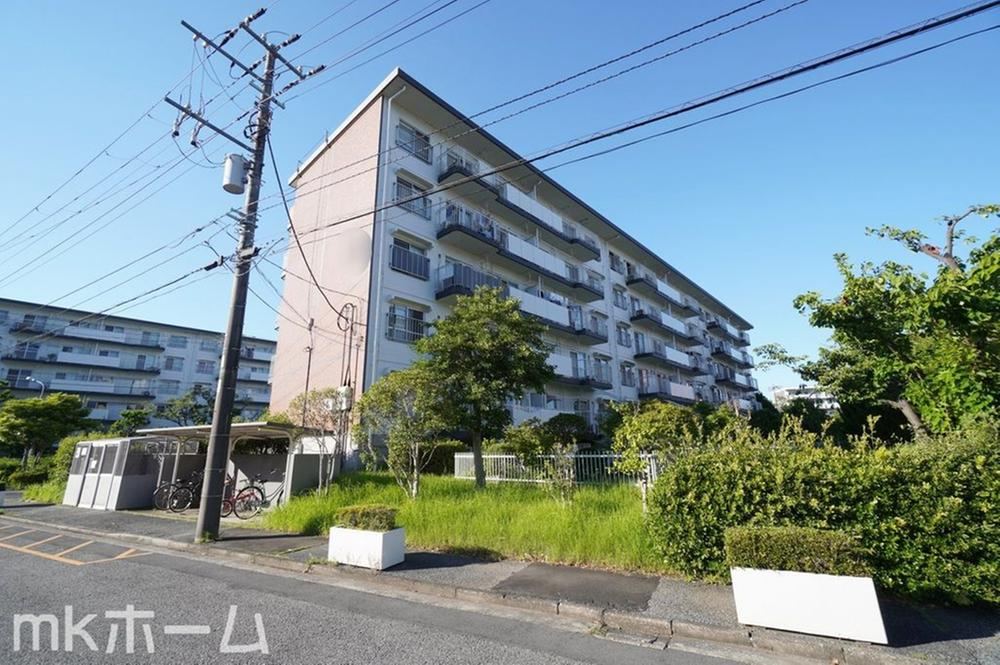 3LDK apartment in Mihama Ward, Chiba - Photo 1