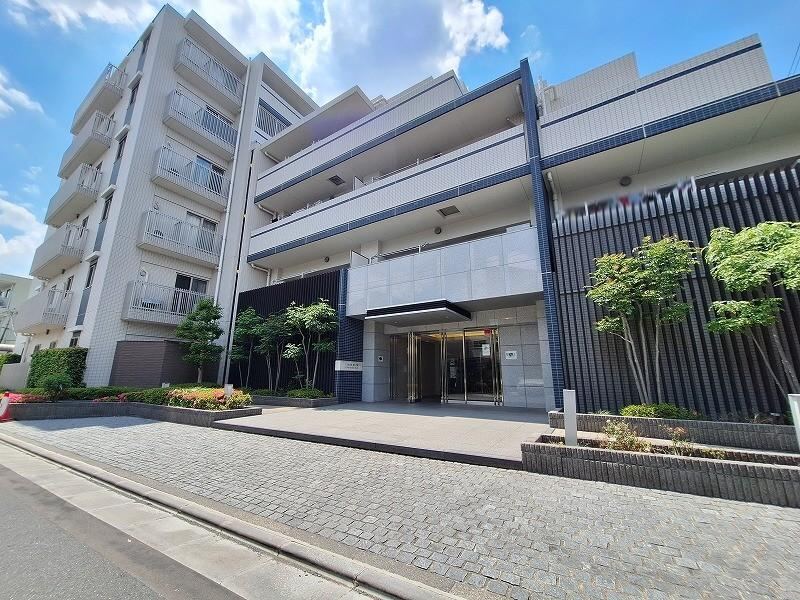 3LDK apartment in Wako, Saitama - Photo 1