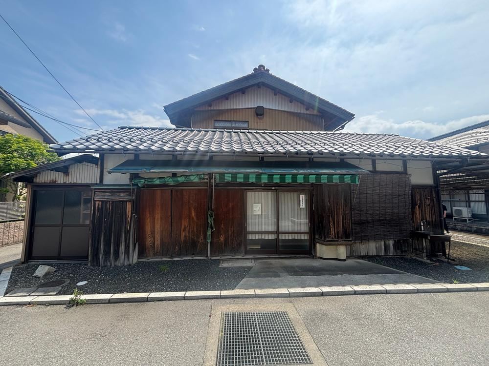 8DK house in Nagahama, Shiga - Photo 1