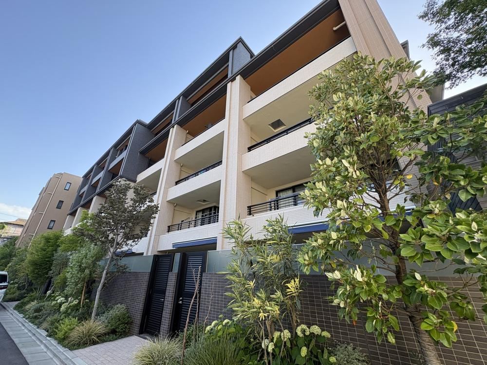 3LDK apartment in Nerima Ward, Tokyo - Photo 1