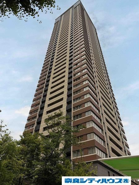 3LDK apartment in Kita Ward, Osaka - Photo 1