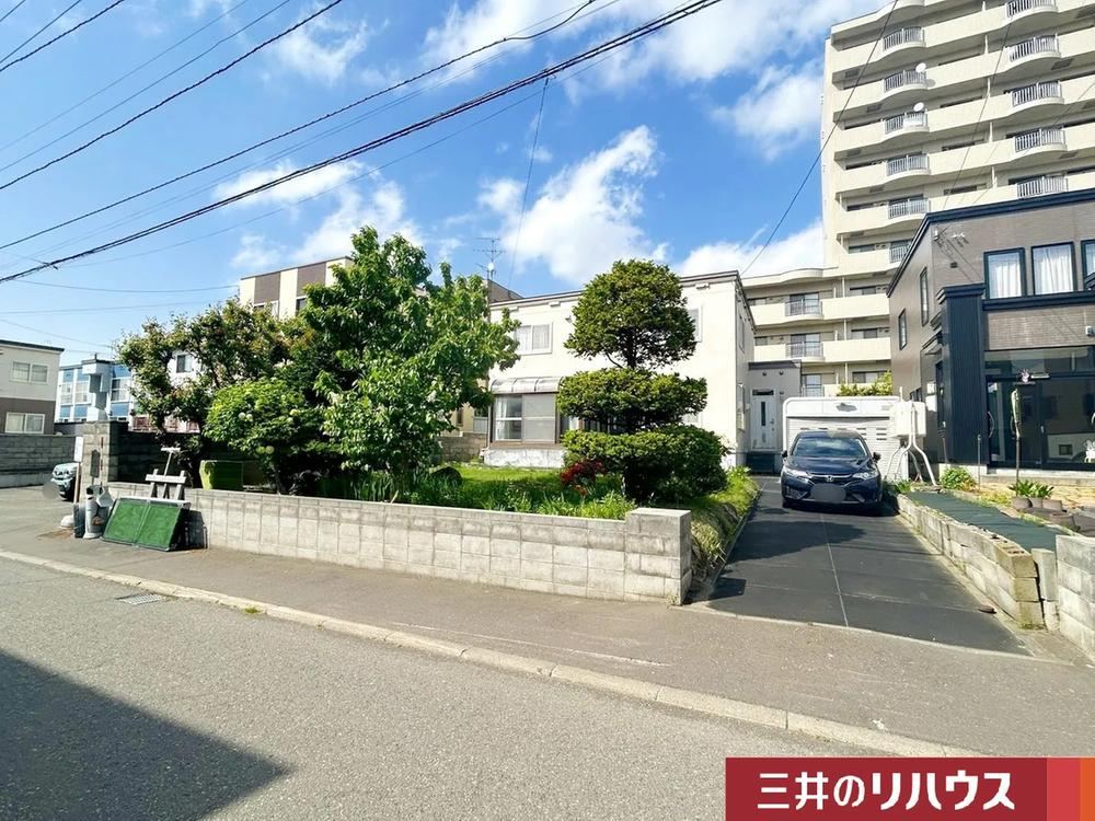 316 m² land in Higashi Ward, Sapporo, Hokkaido - Photo 1