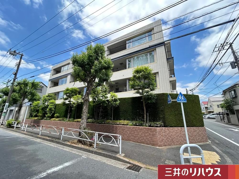 2LDK+S apartment in Setagaya Ward, Tokyo - Photo 1