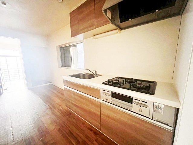 2DK house in Nishinari Ward, Osaka - Photo 1