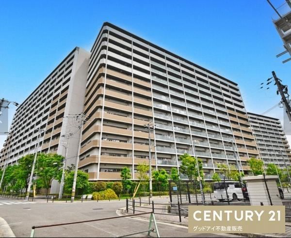 3LDK apartment in Tsurumi Ward, Osaka - Photo 1