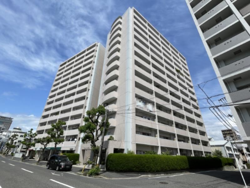 2LDK apartment in Naka Ward, Hiroshima - Photo 1
