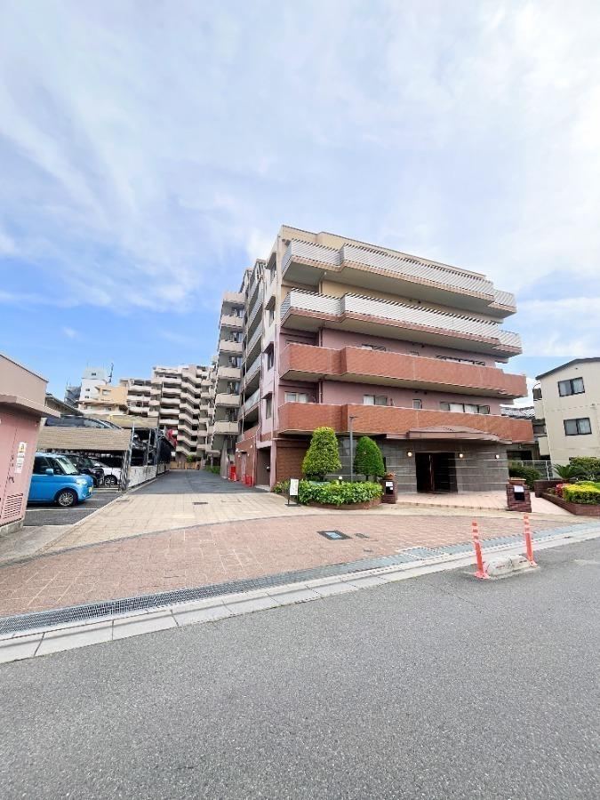 3LDK apartment in Soka, Saitama - Photo 1
