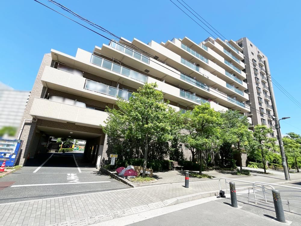 2LDK+S apartment in Koto Ward, Tokyo - Photo 1