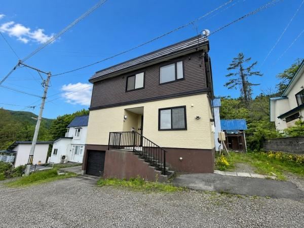 6LDK house in Otaru, Hokkaido - Photo 1