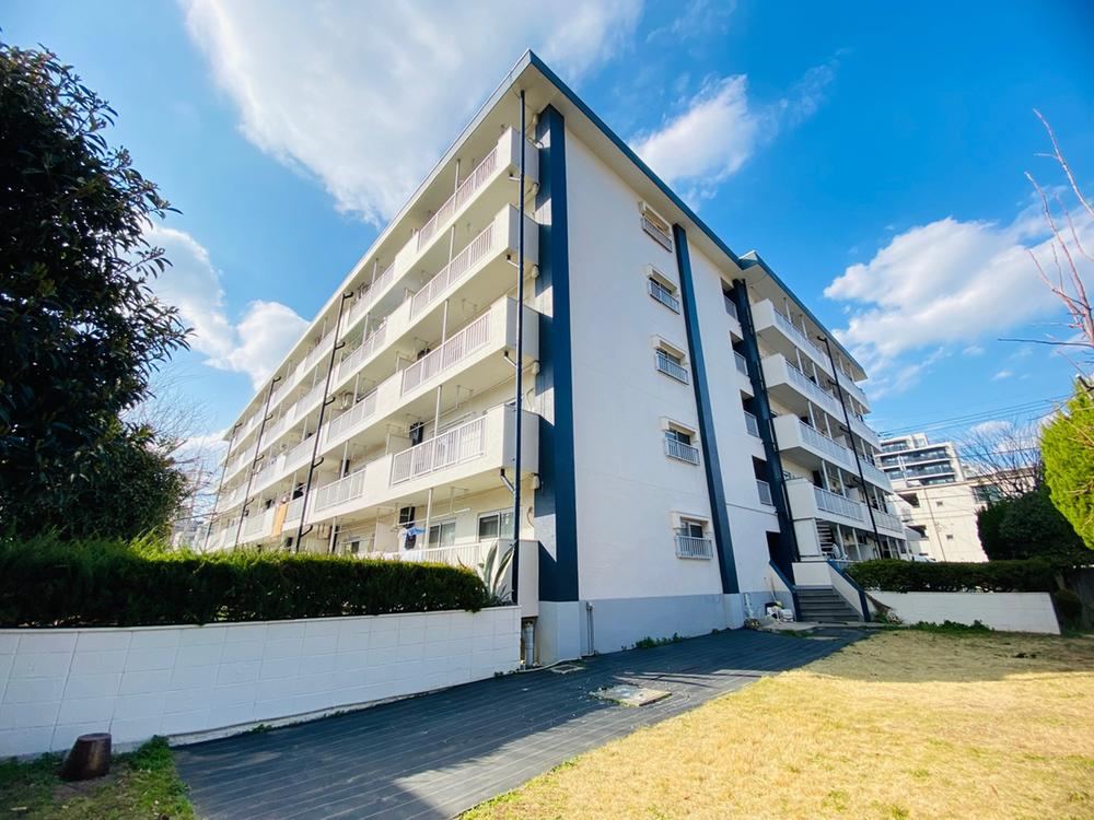 3LDK apartment in Toda, Saitama - Photo 1