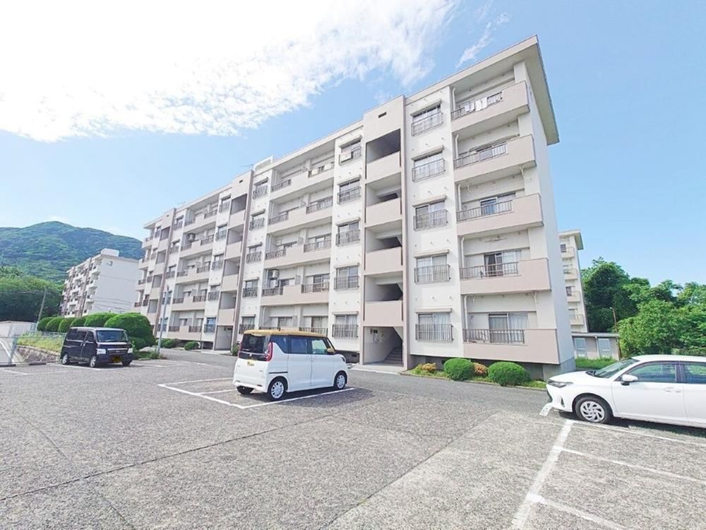 3DK apartment in Yahatanishi Ward, Kitakyushu, Fukuoka - Photo 1