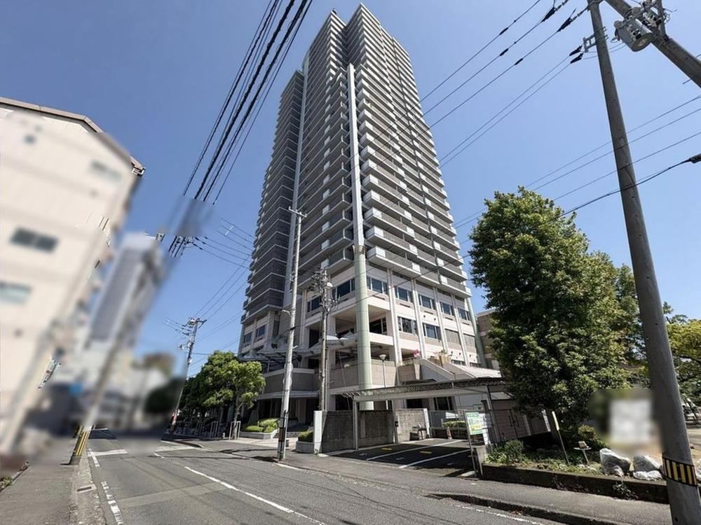 3LDK apartment in Kochi, Kochi - Photo 1