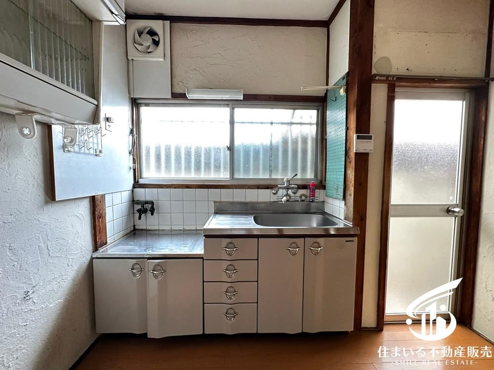 3DK house in Shijonawate, Osaka - Photo 1