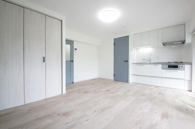 2LDK apartment in Tachikawa, Tokyo - Photo 1