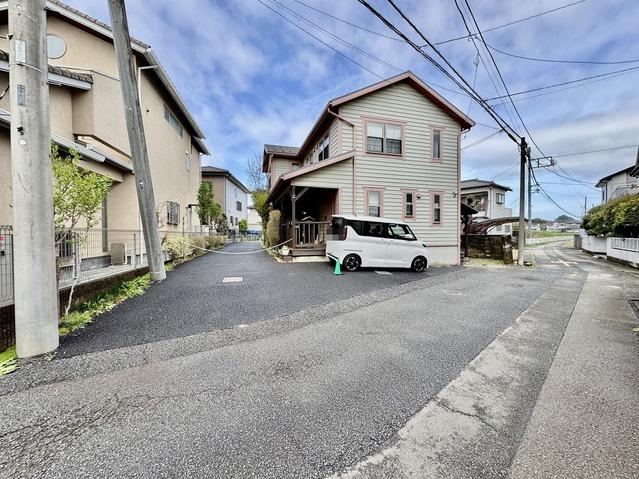 5LDK house in Iwatsuki Ward, Saitama - Photo 1
