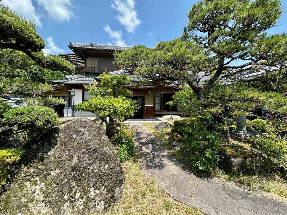 9LDK+S house in Nose, Toyono District, Osaka - Photo 1