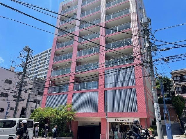 2LDK apartment in Atami, Shizuoka - Photo 1