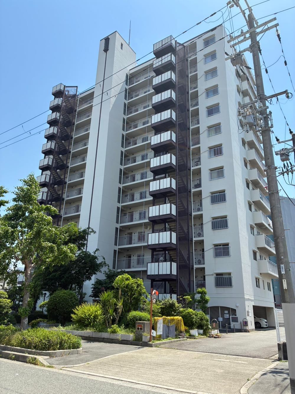 3LDK apartment in Minato Ward, Osaka - Photo 1