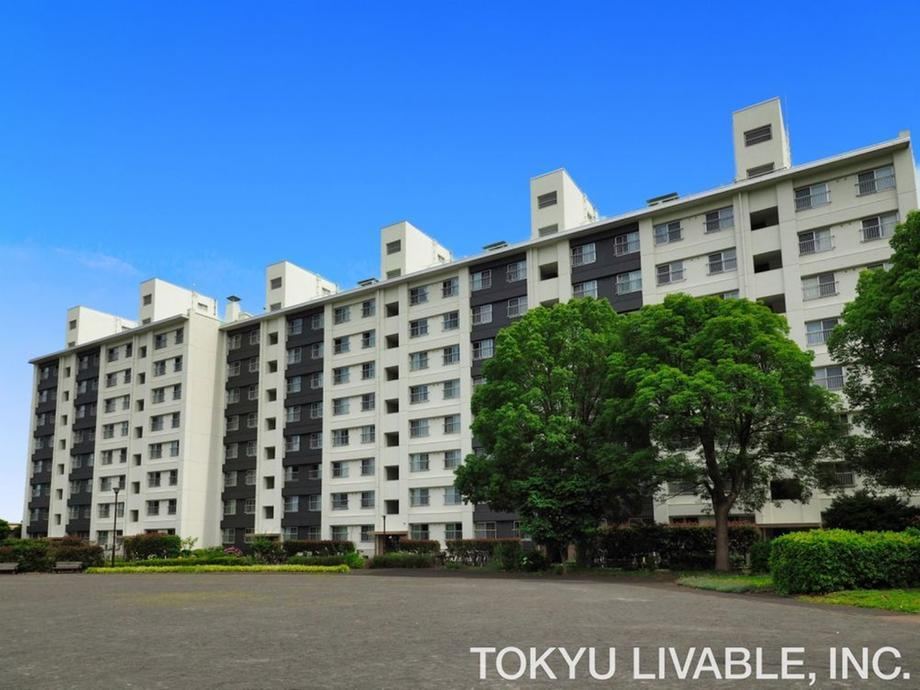 3LDK apartment in Totsuka Ward, Yokohama, Kanagawa - Photo 1