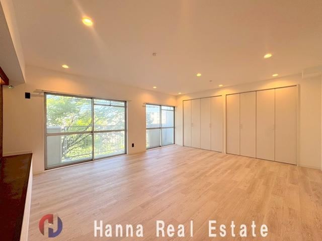 2LDK apartment in Hodogaya Ward, Yokohama, Kanagawa - Photo 1
