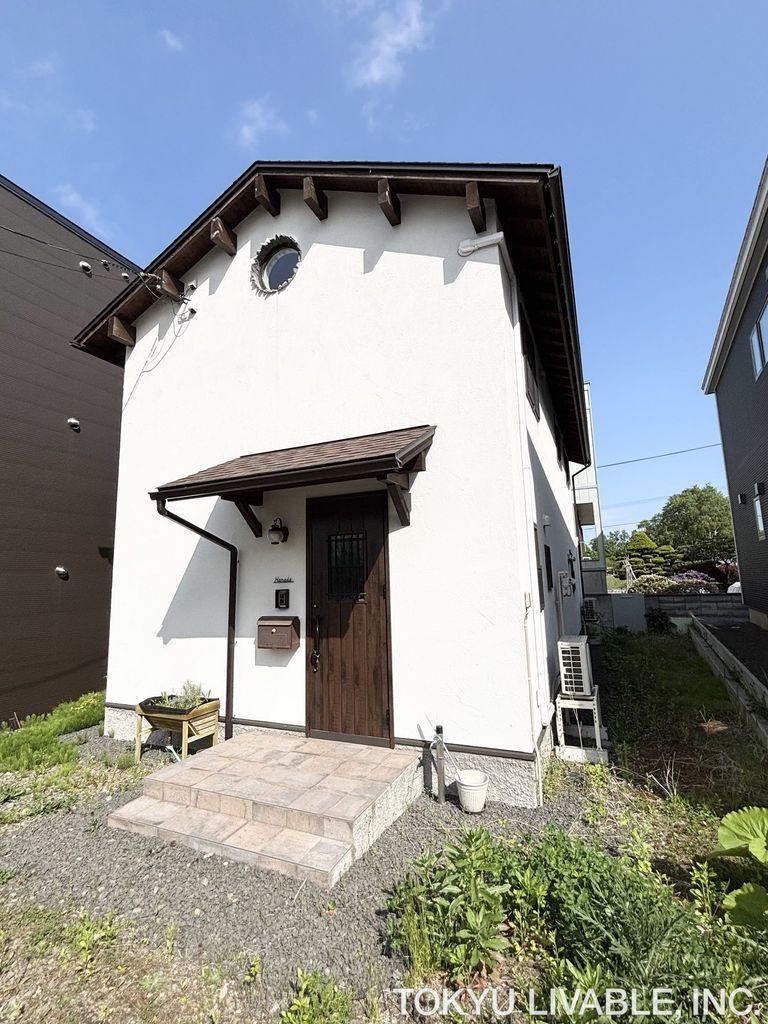 3LDK house in Ebetsu, Hokkaido - Photo 1