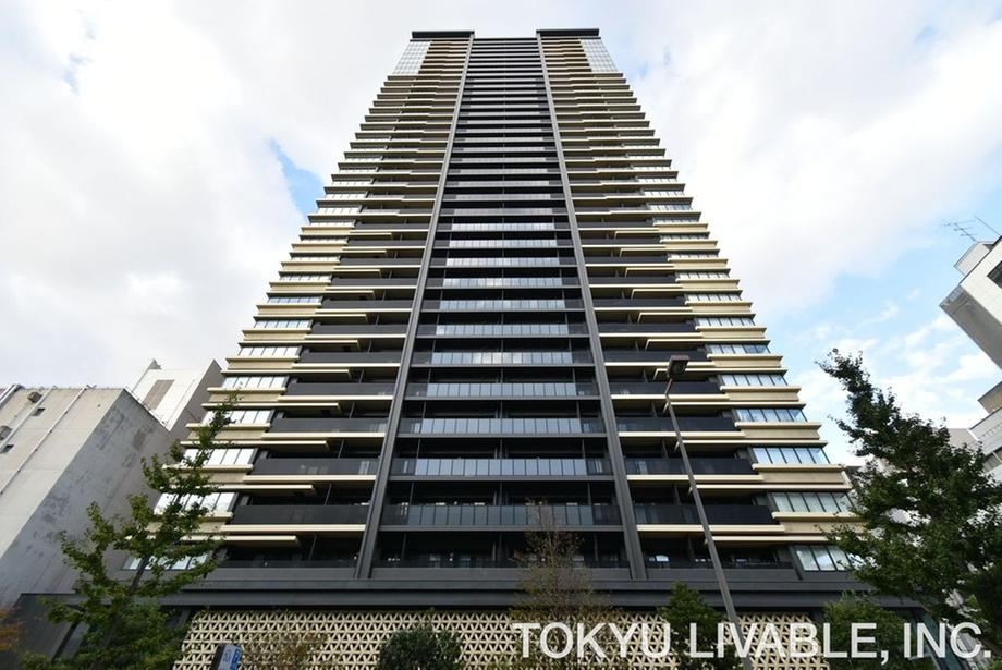1LDK apartment in Chuo Ward, Osaka - Photo 1