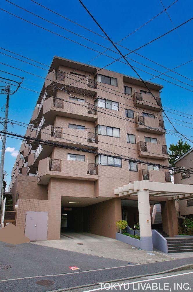 3LDK apartment in Chigasaki, Kanagawa - Photo 1