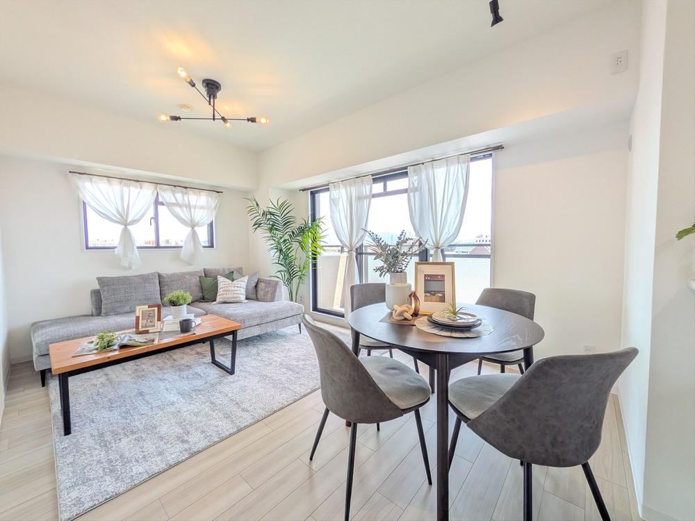 4LDK apartment in Matsubara, Osaka - Photo 1