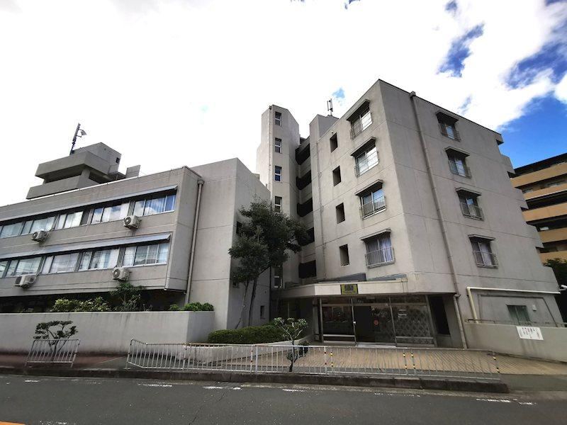 3DK apartment in Suita, Osaka - Photo 1
